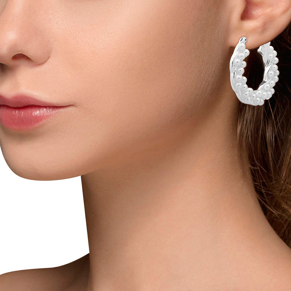 Aretes Youre Invited color plateado 27G00247