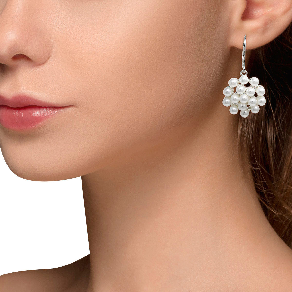 Aretes Youre Invited color plateado 27G00255