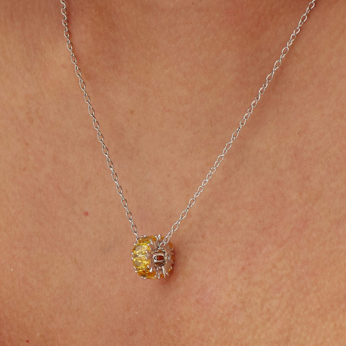 Charm Brosway FEY01 / No incluye cadena