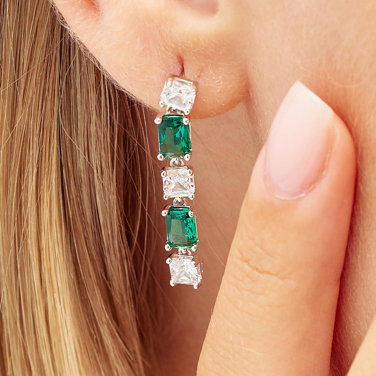 Arete Solitario Brosway color plateado FLG17